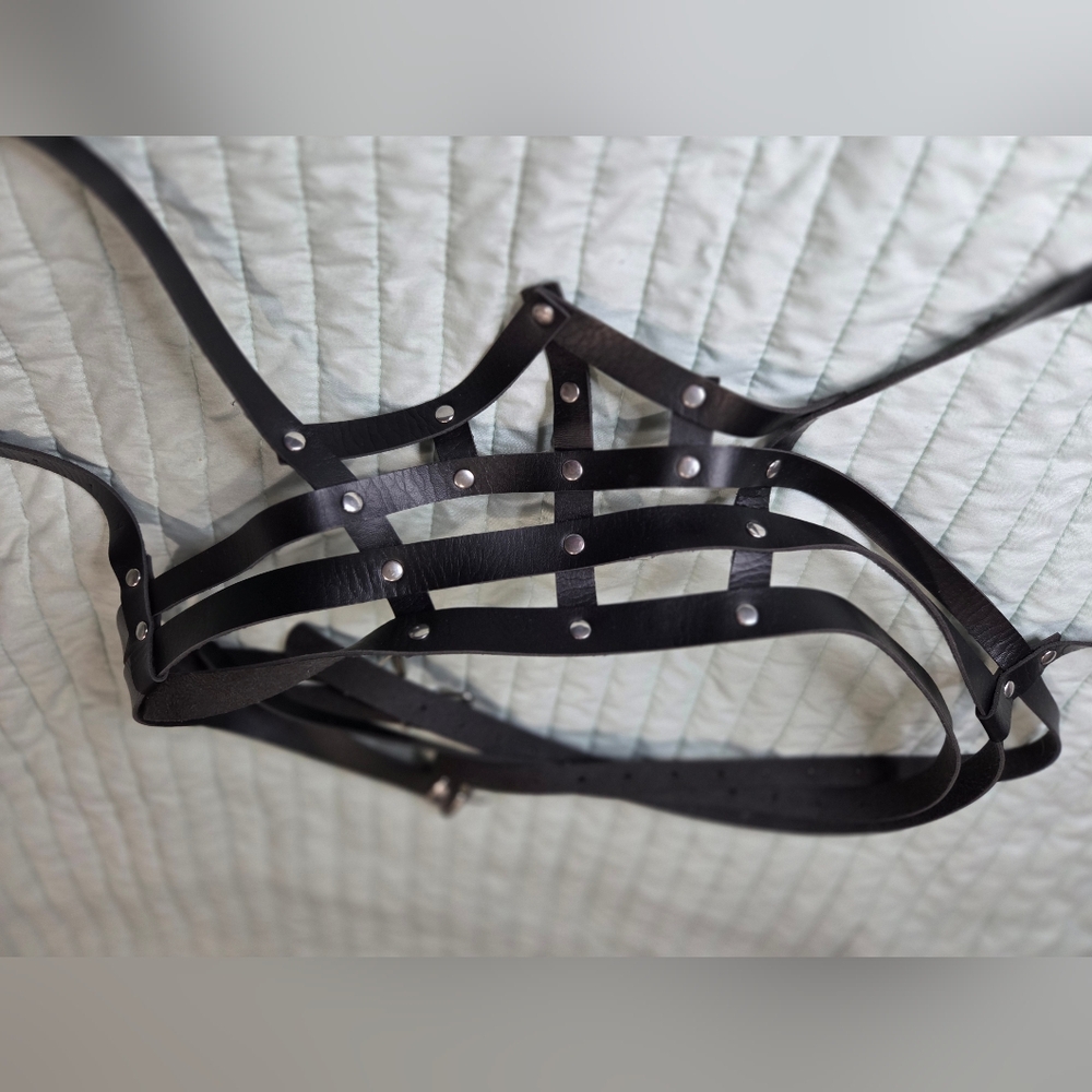 Black under bust belt